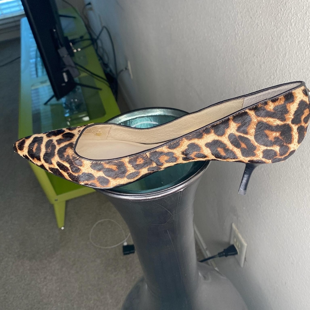 Michael Kors : Cheetah Horsehair pumps